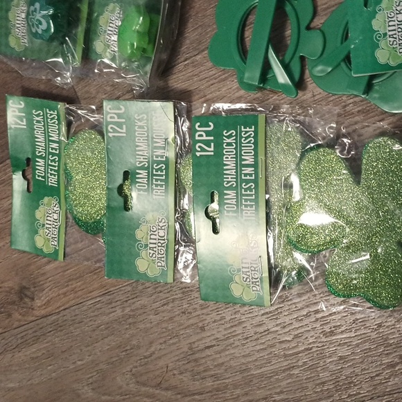 5/$20 St Patrick's Day party decor and props - Picture 8 of 8